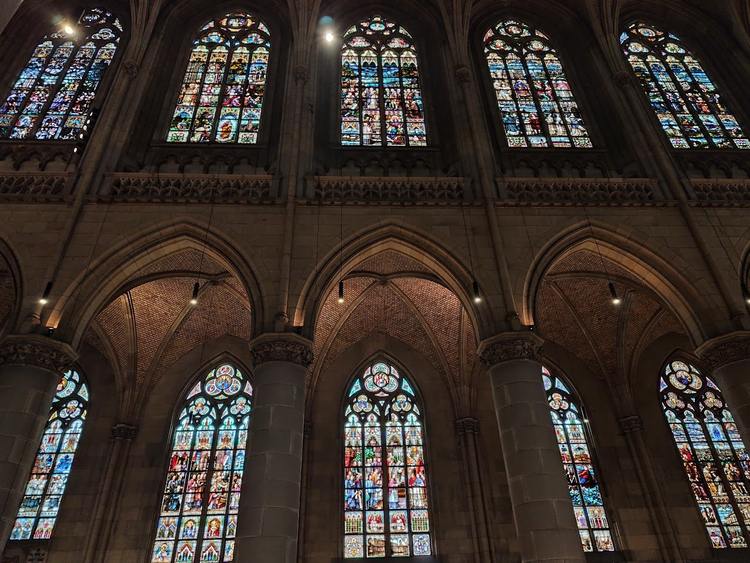 Linz Mariendom ablakai