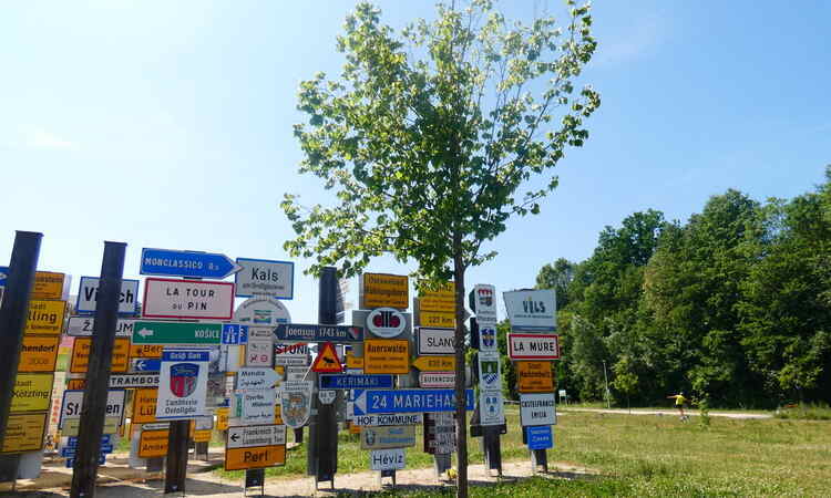 Fernweh Park Signs of Fame 8 kép