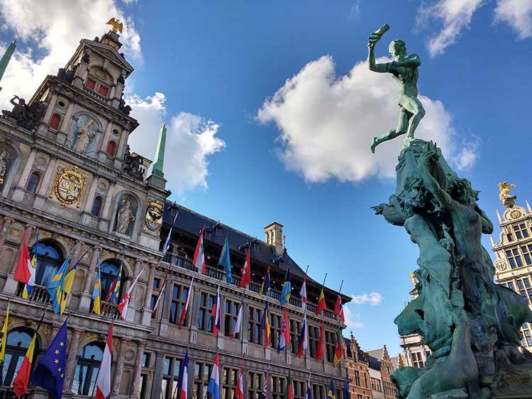 antwerpen szoveg kozott 04