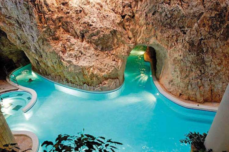 magyar miskolctapolca barlangfurdo1