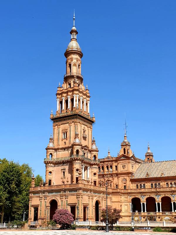 Sevilla Giralda torony